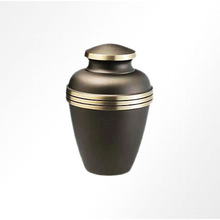 centerpiece urns