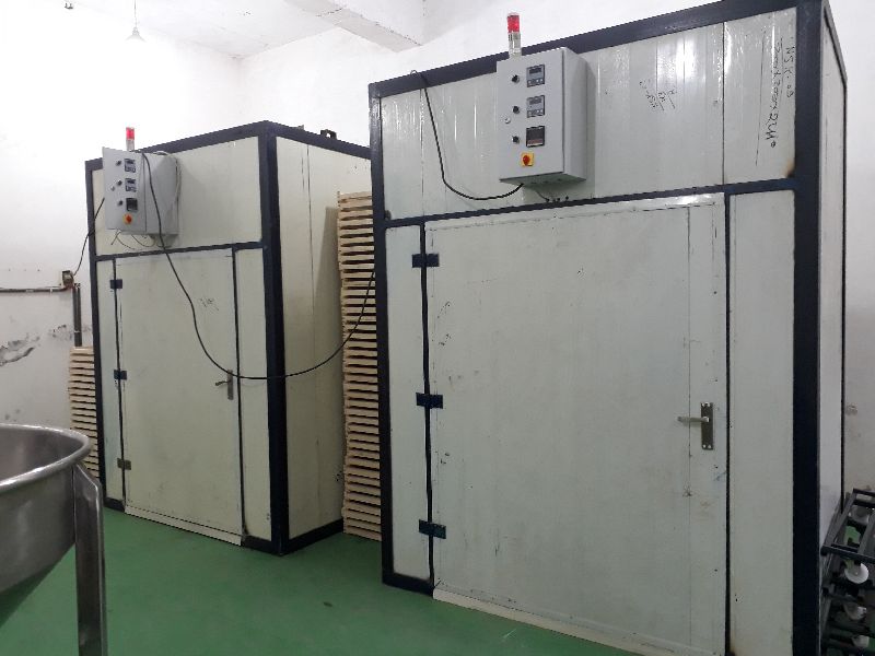 300 kg Oven Tray Dryers Machine Manufacturer in Noida Uttar Pradesh