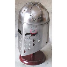 Closed Knight Helmet