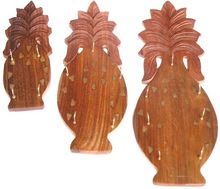 Sudesha Customized Shape Wooden Leaf Key Holder, for Home Decoration, Style : Folk Art