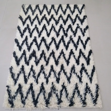 Zig Zag Embroidered Woolen Shaggy Rugs, for Door, Floor, Home, Hotel, Picnic, Prayer, Travel, Size : 60x90 Up to 300x420