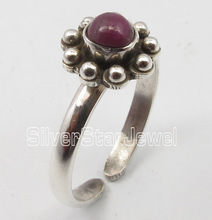 RUBY ANTIQUE STYLE Adjustable TOE RING