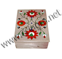 Soapstone box, Style : Folk Art