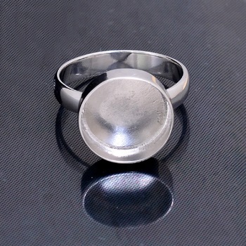 Round Shape Sterling Silver Ring