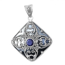 Meadows Round silver sapphire pendant, Occasion : Gift