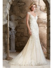 100% Polyester Backless wedding gown, Technics : Embroidered