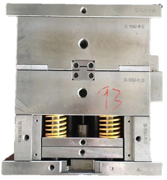 Glossy Hydraulic Semi Automatic plastic injection molds