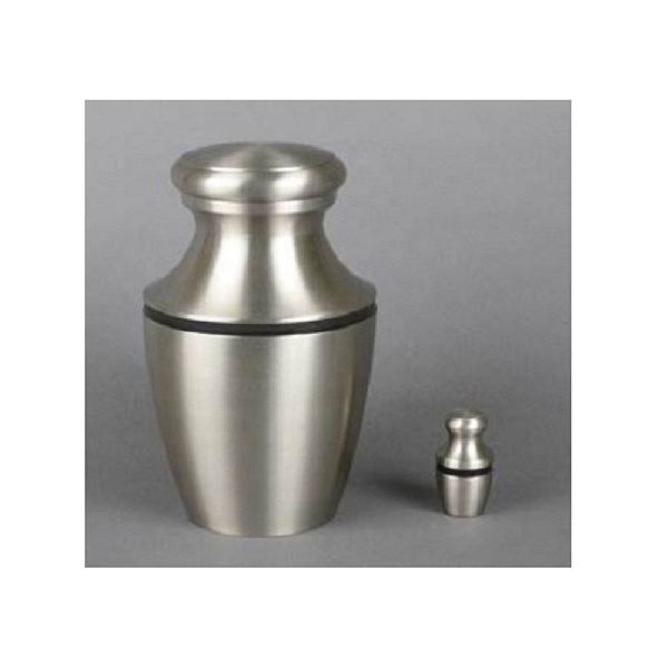 Brass cremation urn with pewter finish, for Adult, Style : American Style