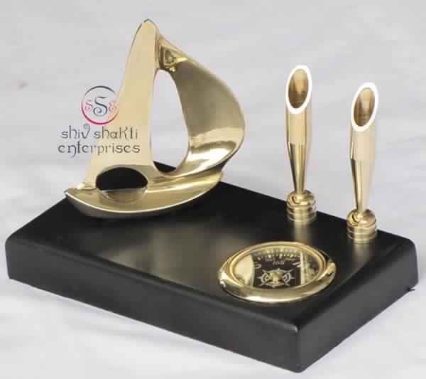 Ship Pen Holder Stand