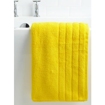 Terry beach towel, made of 100% cotton, suitable for home with good water absorbency.