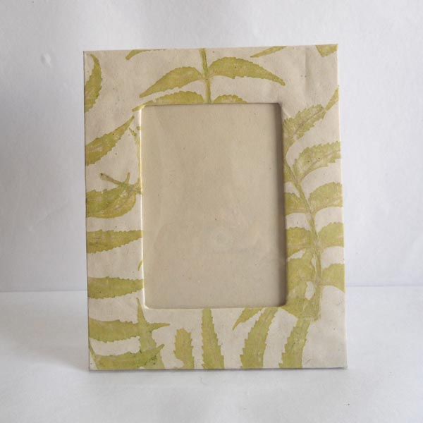 Hemp paper given real leaves impressions photo frame