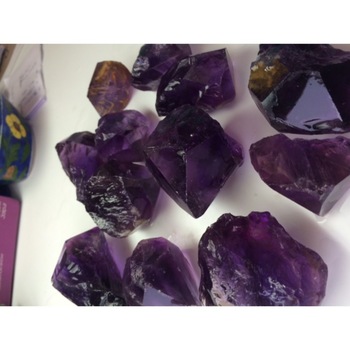 Kanila Amethyst rough stone, Gemstone Size : Requirement