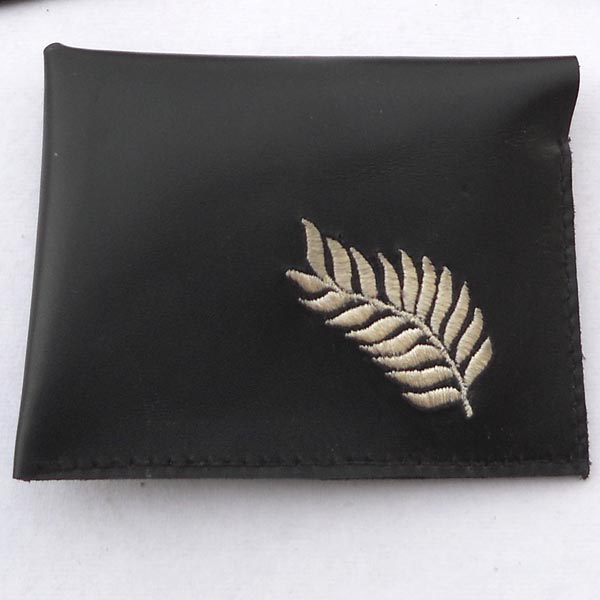 Embroidery corner leather credit card holder