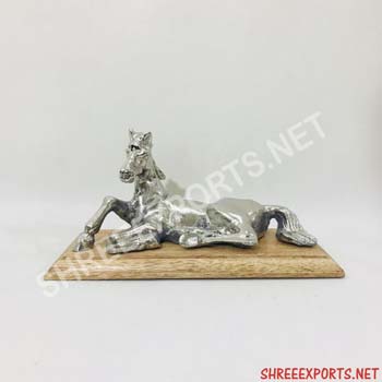 Metal Decorative Horse Statue, Packaging Type : Carton Box