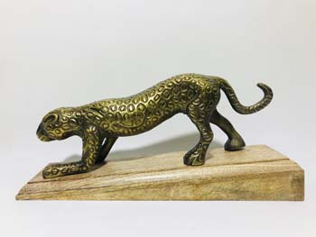 Polished Metal Decorative Lion Statue, for Garden, Gifting, Home, Hotel, Restaurant, Size in Feet : 2