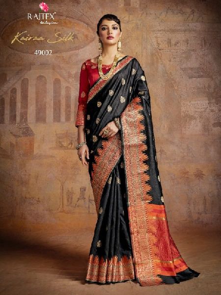 Look Stunning and Beautiful In This Newly Added Handpicked Saree Set