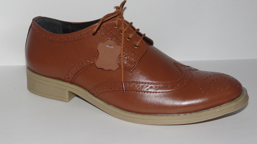 Genuine Leather Men Brock Shoes, Feature : Comfortable, Shining