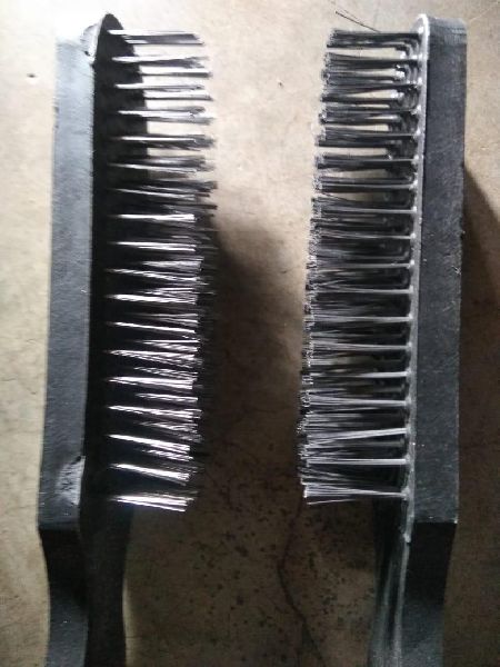 Plastic handle wire brushes, Bristle Style : Single Sided