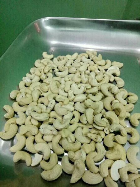 Curve Cashew Kernel(W240), for Food, Snacks, Sweets, Packaging Size : 10kg