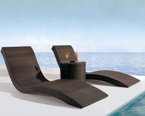 WOVEN OUTDOOR POOL BEDS