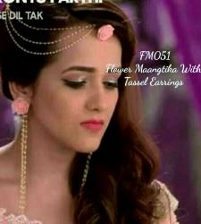 Whit Pearl Mang Tikka With Earring