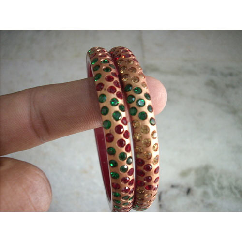 Update more than 69 vintage plastic bangle bracelets latest - in.duhocakina