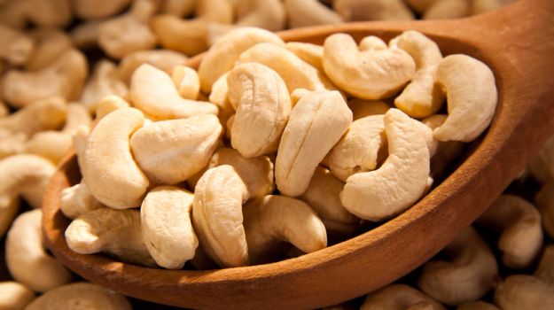 Cashew nuts, Packaging Size : 1kg, 2kg, 5kg