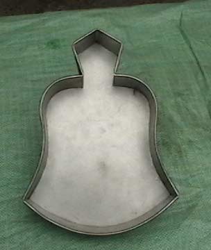 BELL-SHAPED CAKE MOULD