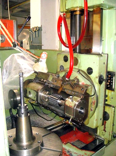 Gear Hobbing Machine