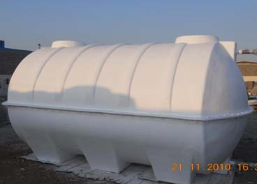 GRP CYLINDRICAL MOLDED WATER TANK