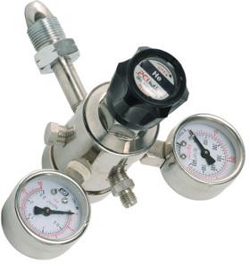 Double stage pressure regulator