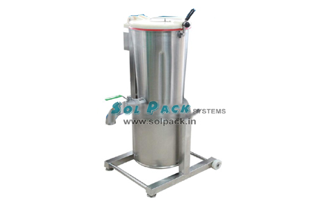 Industrial juice blender