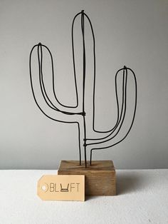 Decorative Iron Wire Mesh Cactus Sculpture