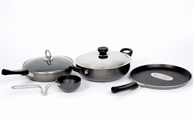 BASE COOKWARE SET