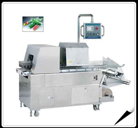 Automatic vegetable packaging machine