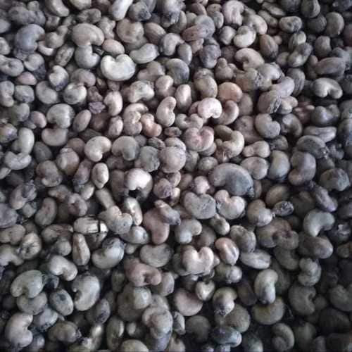 Blanched Organic raw cashew nuts, for Food, Foodstuff, Snacks, Sweets, Packaging Type : Pouch, Pp Bag