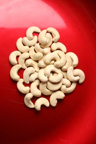 Whole Cashew Nuts, for Food, Snacks, Sweets, Packaging Type : Pp Bag, Sachet Bag, Tinned Can