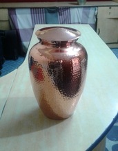 KAMRAN CARAFTED HAMMERED CREMATION URN, Style : Western style