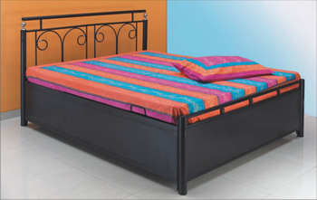 metal queen bed