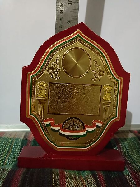 Polished Gold Plated Wooden Trophy, Feature : Attractive Designs, Finely Finished, Scratch Resistant