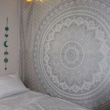 Indian Traditional Mandala Hippie Wall Hanging, Cotton Tapestry Ombre Bohemian Bedspread