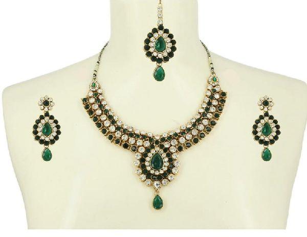 Necklace Earring Maang Tikka, Green White Beads
