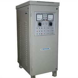 Three phase voltage stabilizers