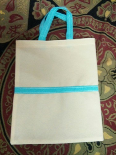 Ruthvik Plain non woven bag, Color : Customized