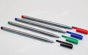 Blue Plastic fineliner pens