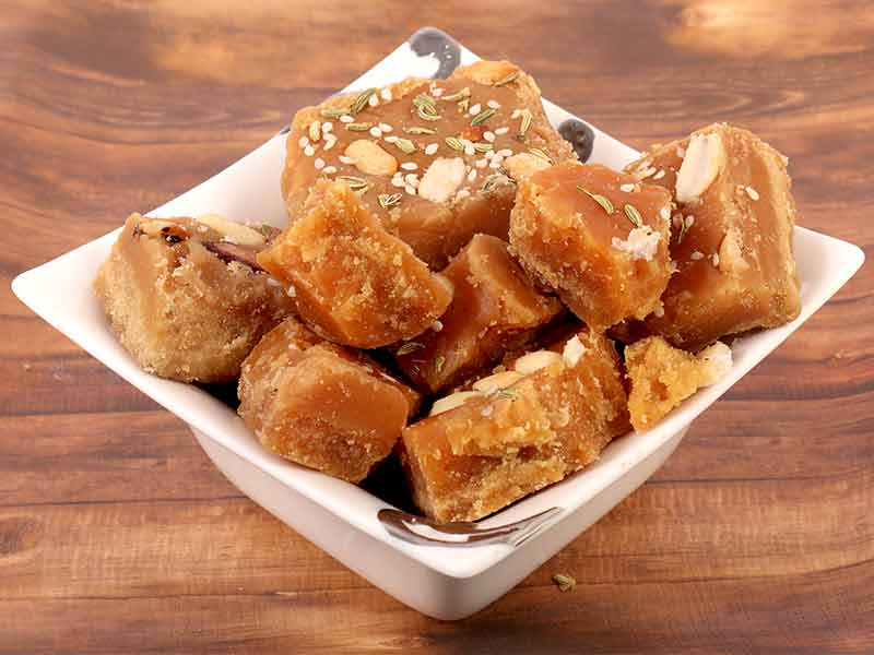 Organic Jaggery, for Beauty Products, Medicines, Sweets, Form : Blocks
