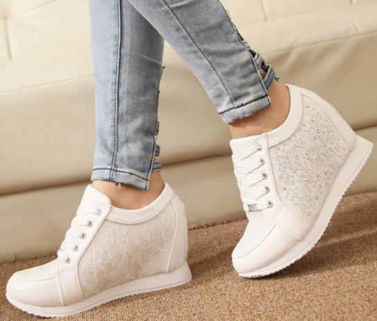 200-250gm Canvas ladies shoes, Lining Material : Cotton Fabric