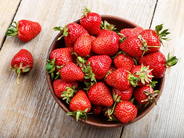 Organic fresh strawberry, Packaging Type : Jute Bag