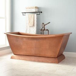 Glossy Bath Tub