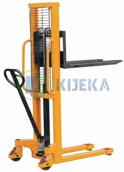 Square Hydraulic manual stacker, for Industrial, Capacity : 1-3tons